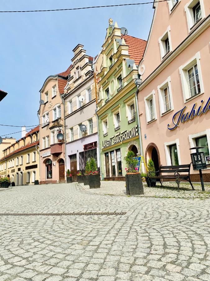 Apartament W Centrum Miasta Z Darmowym Parkingiem Dla Dwojga -Apartamenty Pod Zlotym Lwem Клодзько Екстер'єр фото