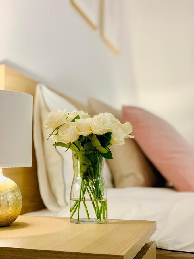 Apartament W Centrum Miasta Z Darmowym Parkingiem Dla Dwojga -Apartamenty Pod Zlotym Lwem Клодзько Екстер'єр фото