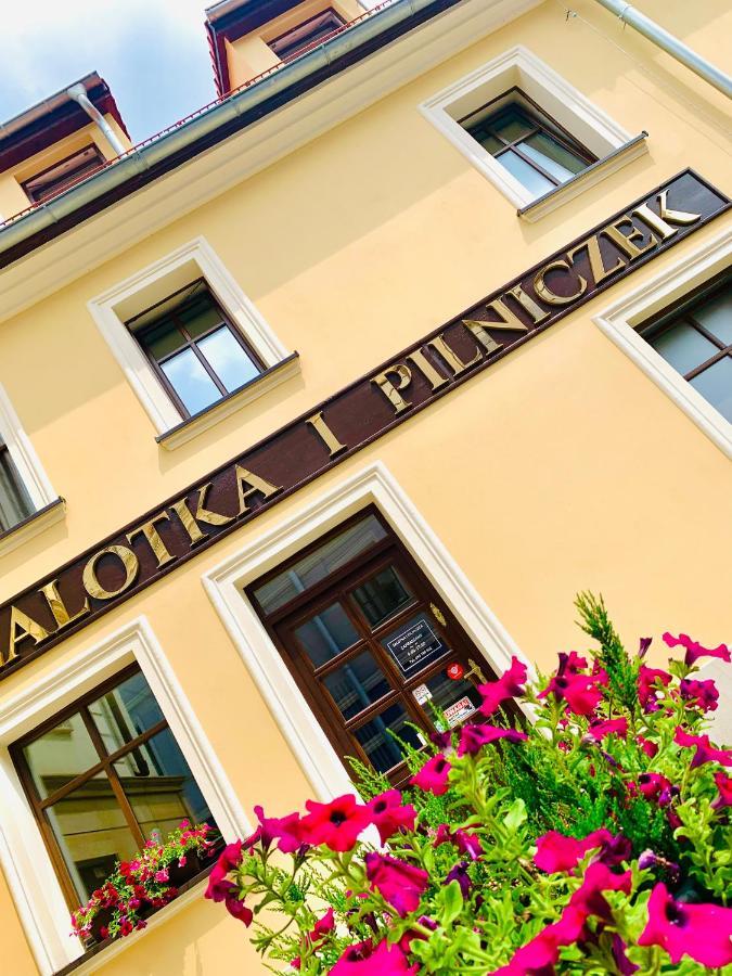 Apartament W Centrum Miasta Z Darmowym Parkingiem Dla Dwojga -Apartamenty Pod Zlotym Lwem Клодзько Екстер'єр фото