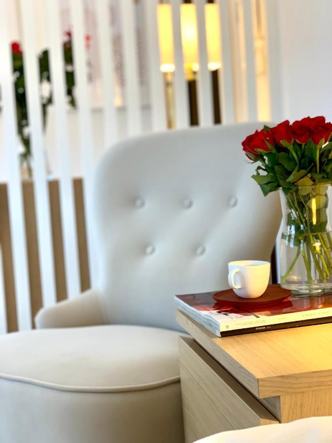 Apartament W Centrum Miasta Z Darmowym Parkingiem Dla Dwojga -Apartamenty Pod Zlotym Lwem Клодзько Екстер'єр фото